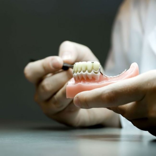 Prótesis dental en Cobeña | Clínica Dental Cobeña